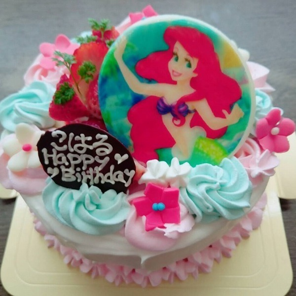 人気キャラクターお誕生日ケーキ