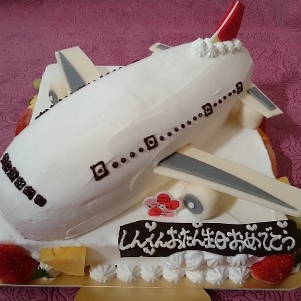 飛行機型お誕生日ケーキ