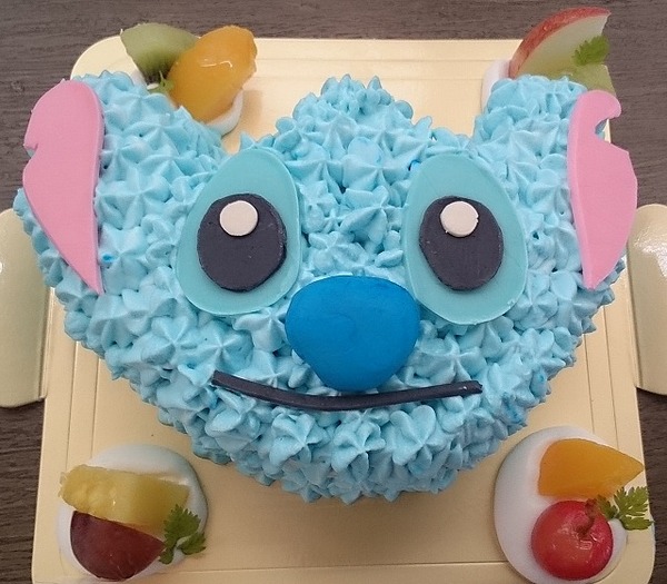 青い宇宙人キャラクターケーキのサムネイル