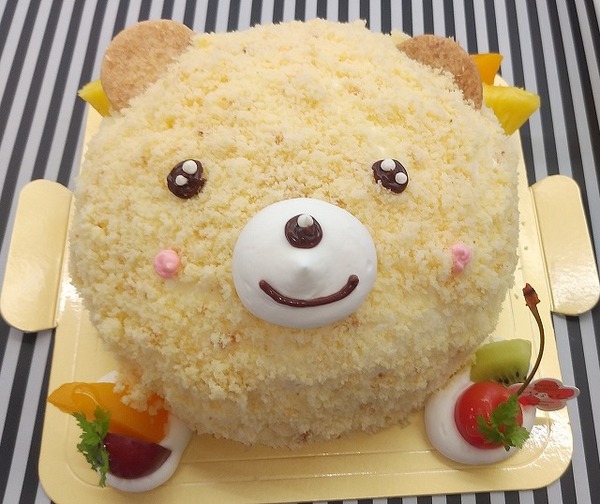 クマのキャラクターケーキのサムネイル